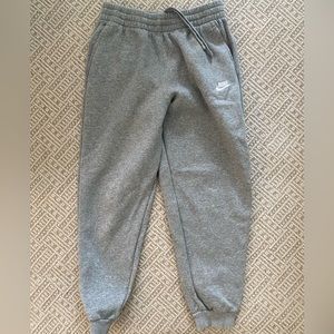 Nike youth jogger sweatpants size xl